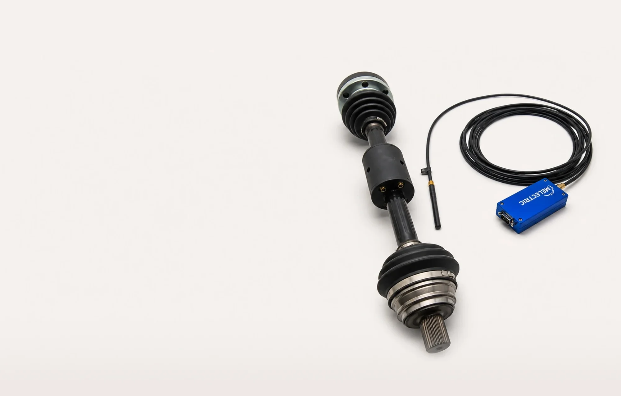 DECA Driveshaft Telemetrie auf einer Gelenkwelle mit Rotoreinheit, Pickup-Antenne und Empfänger